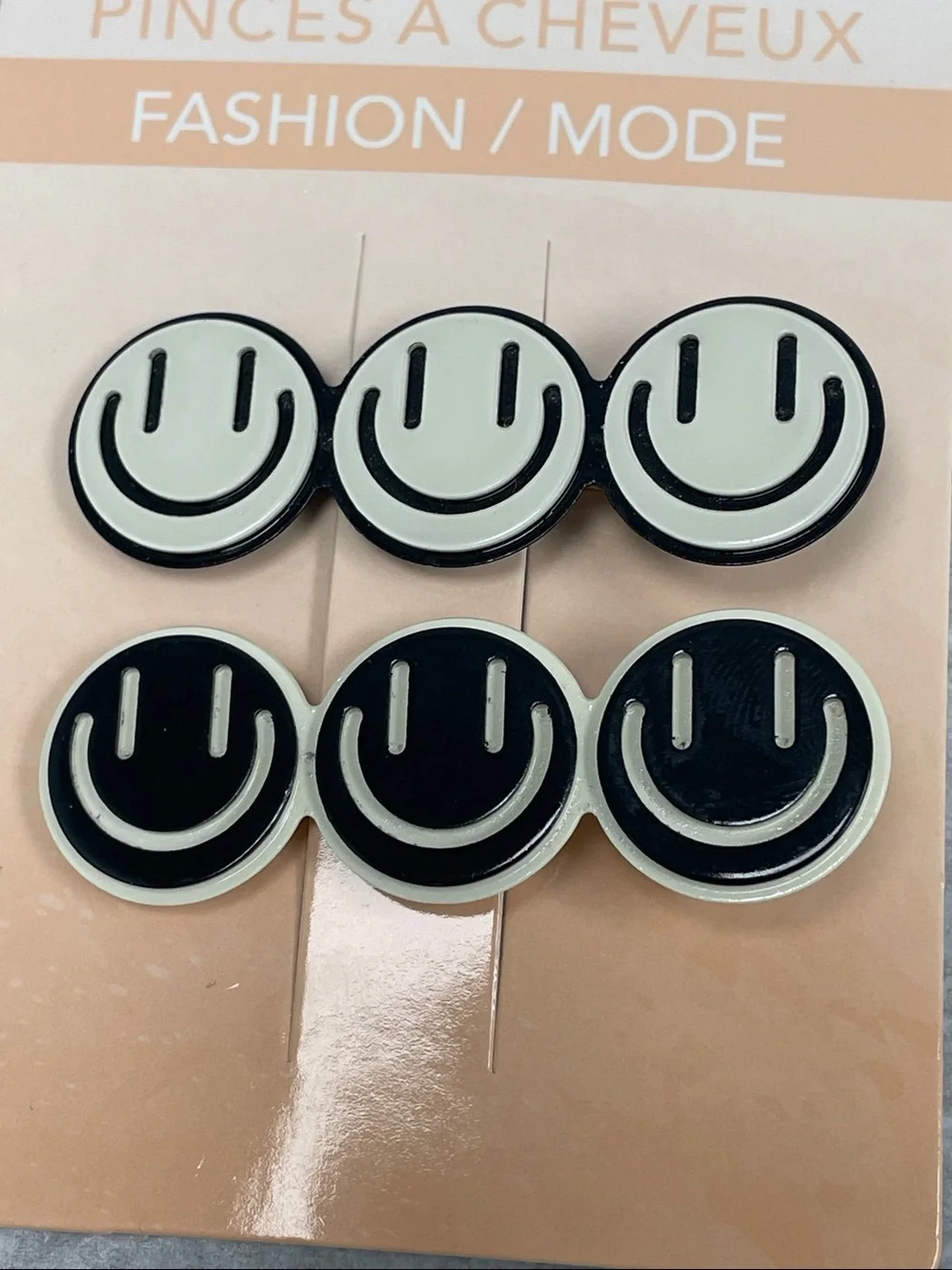 Smiley Face Hair Clips Set - Black & Cream